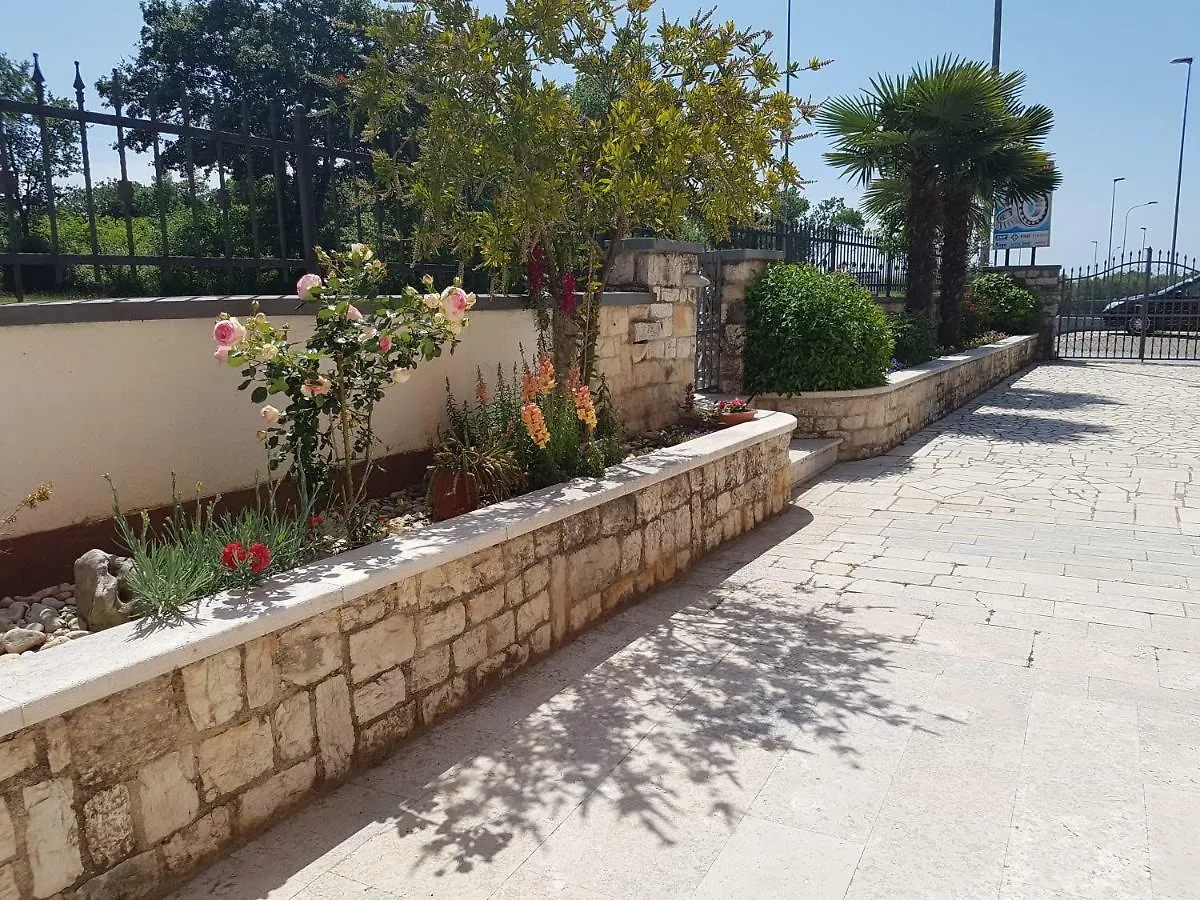 Gasthof Rooms Siesta Poreč